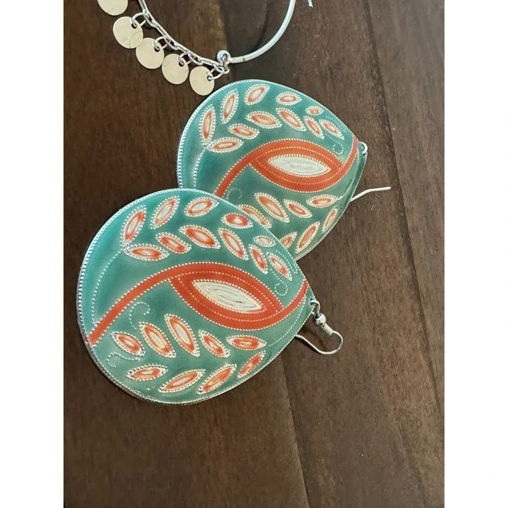2‎ Pair Dangle Earrings with Silver Tone Metal Accents Used Pierced Ears